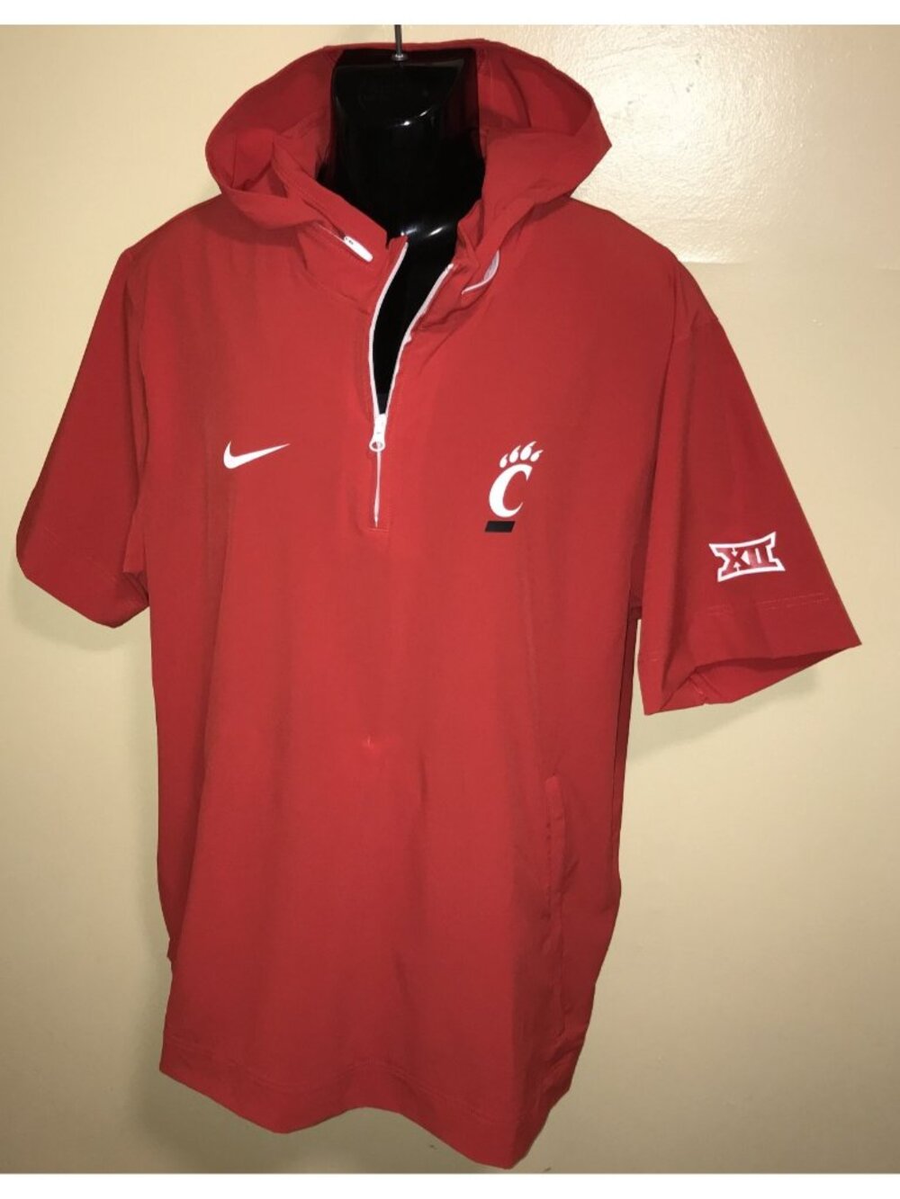 Men's Nike Cincinnati Bearcats Team Issue 1/4 Zip Windbreaker Hoodie-Size XL